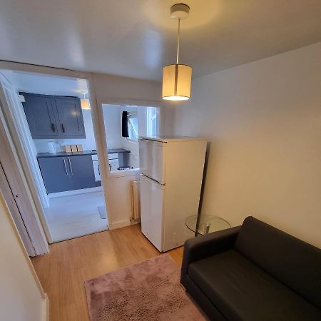 Cosey Studio Ground Floor Appartamento Enfield Esterno foto